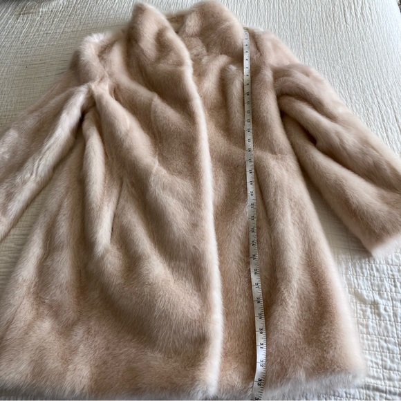 Like New Eliza J cream faux fur coat - Picture 12 of 12